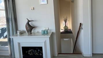 Bungalow, 3 Bedrooms, Patio, Garden View | Interior