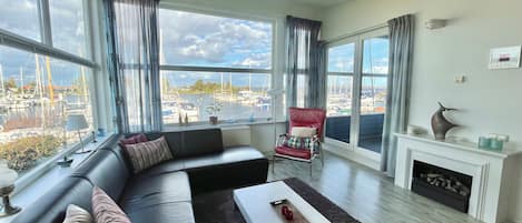 Bungalow, 3 Bedrooms, Patio, Garden View | Living area
