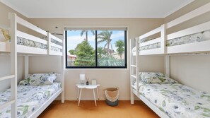 4 Schlafzimmer, Bügeleisen/Bügelbrett, Internetzugang, Bettwäsche