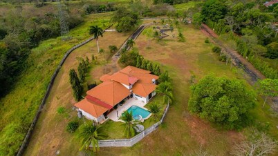 Hacienda Alcazar - Live the Experience