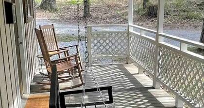 Catfish Cabin - Perfect Little Get-away