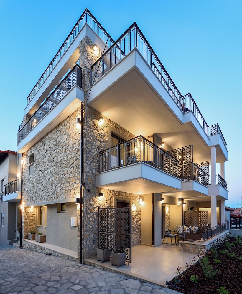 Epineio Comfort Living image