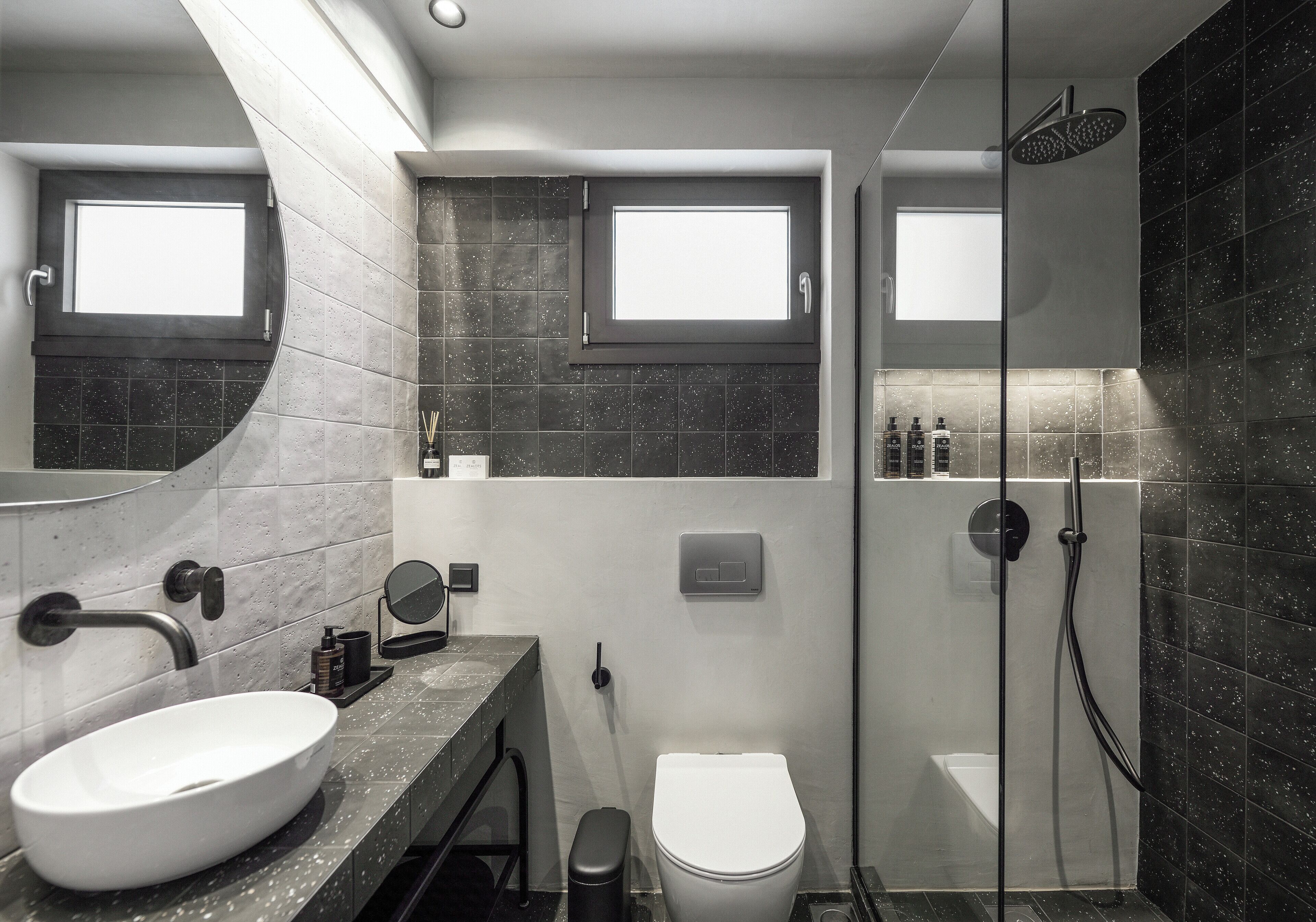 Kamar Twin Deluks | Kamar mandi | Shower, pengering rambut, sandal, dan handuk
