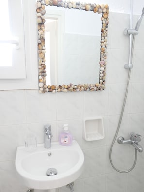 Apartment, 1 Schlafzimmer, Raucher, Balkon | Badezimmer