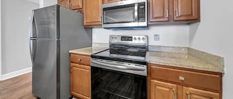 Condo, Multiple Beds (Ocean Reef 1204) | Private kitchen | Oven, toaster