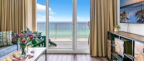 Appart'hôtel, plusieurs lits (Ocean Reef 1204) | Coin séjour