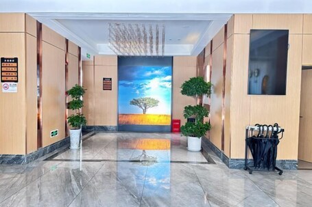 Interior. Mianzhu Youdao Club Hotel