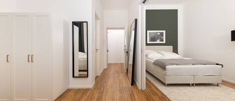 3 chambres, fer et planche à repasser, Wi-Fi, draps fournis