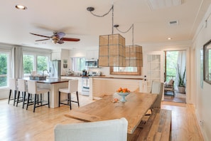 Dining - Silver Point Home ~ 1/2 Mi to Center Hill Lake! (Silver Point)