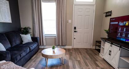 Portsmouth 2BR/1BA Getaway