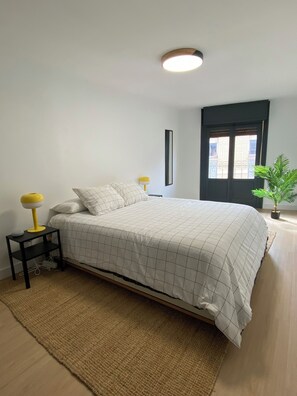 3 多间卧室、免费 WiFi、床单