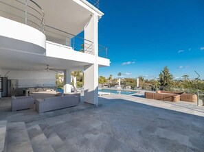 Outdoor dining - Luxury Holiday Villa El Paraiso Alto, Benahavis, Marbella 10 bedrooms (Benahavis)