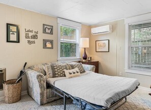 1 habitación, escritorio, tabla de planchar con plancha y wifi gratis 