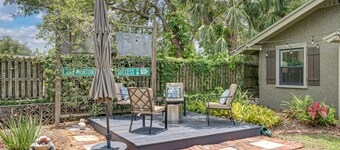 One Bedroom one bath bungalow in the Lake Morton Historic District on Success.