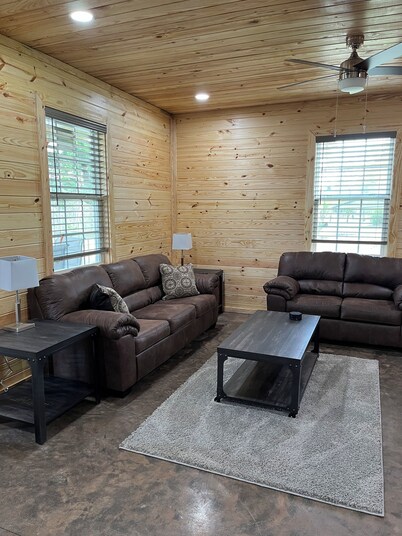Rattletrap Cabin - 3bed/2bath