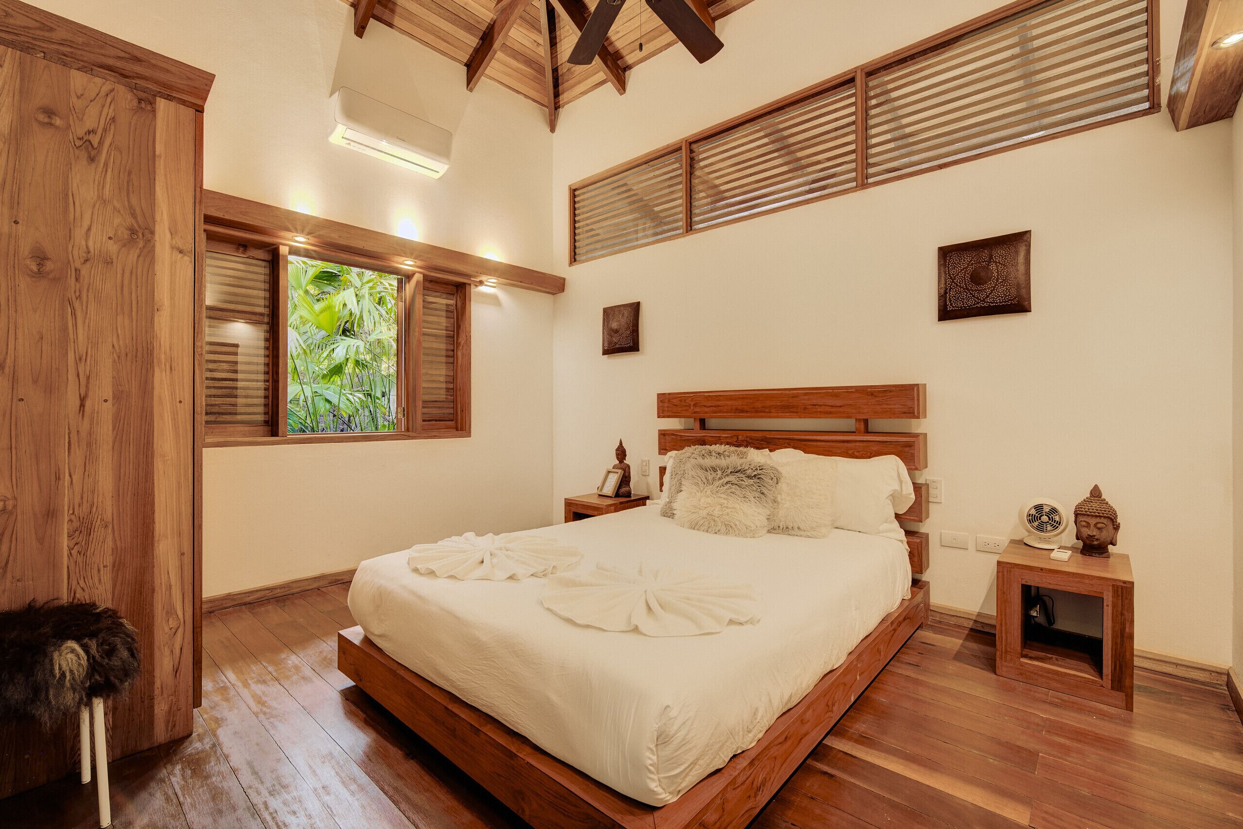 2 bedrooms, in-room safe, free WiFi, bed sheets