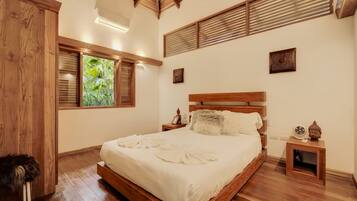 2 bedrooms, in-room safe, free WiFi, bed sheets