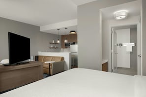 Cofres nos quartos, escrivaninha, espaço de trabalho para notebook