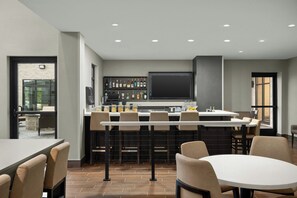 Bar (on property) - Residence Inn By Marriott Indianapolis Noblesville (Noblesville)