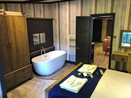 小屋 | 2 多间卧室、床单