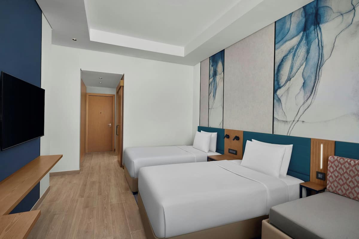 1 bedroom, minibar, desk, laptop workspace