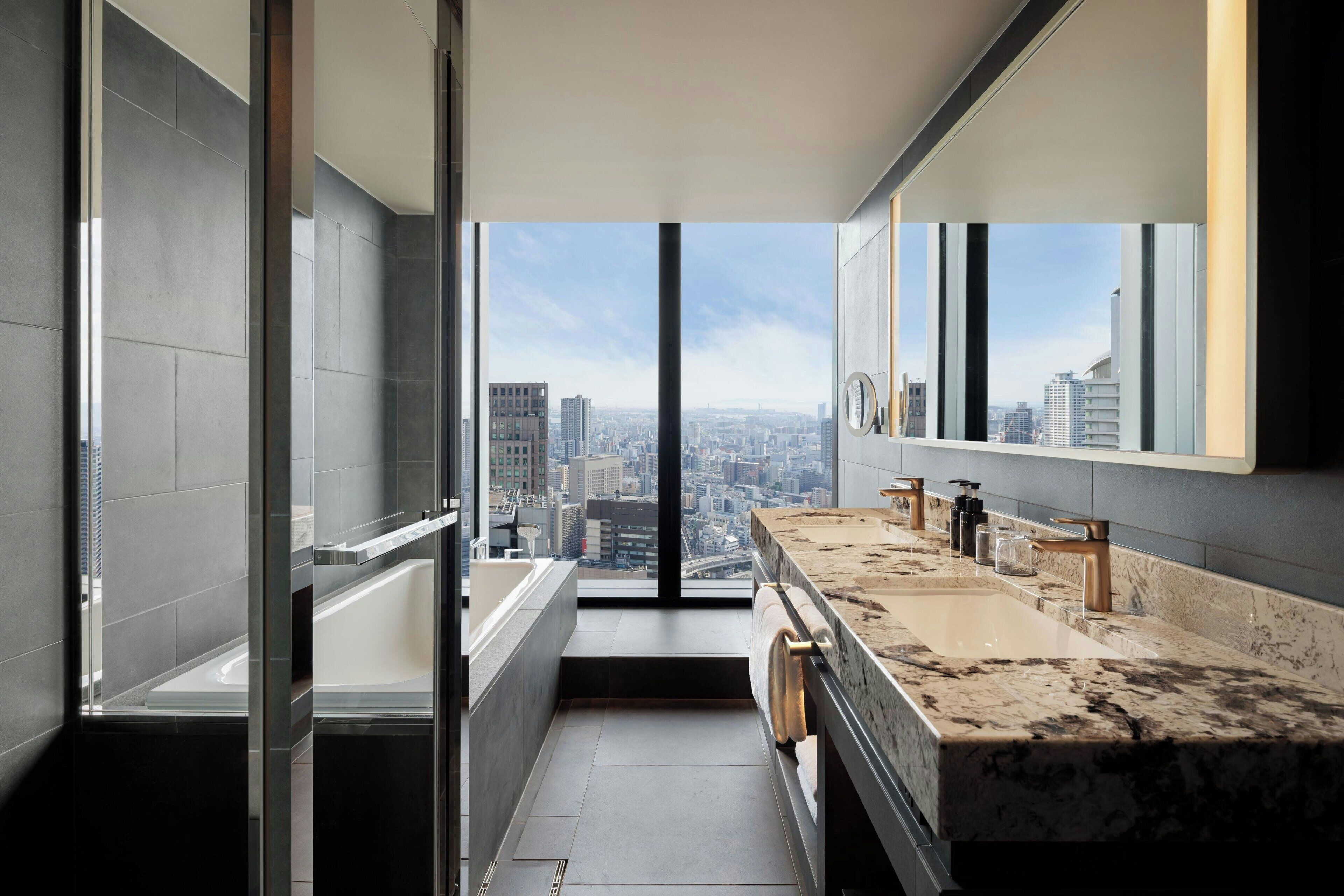 Photo - THE OSAKA STATION HOTEL, Autograph Collection