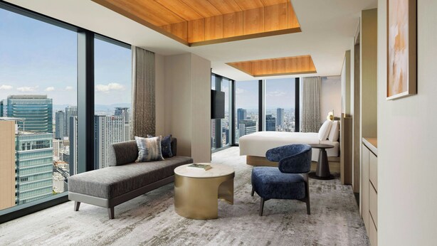 Minibar, in-room safe, blackout curtains, iron/ironing board - THE OSAKA STATION HOTEL, Autograph Collection (Osaka)