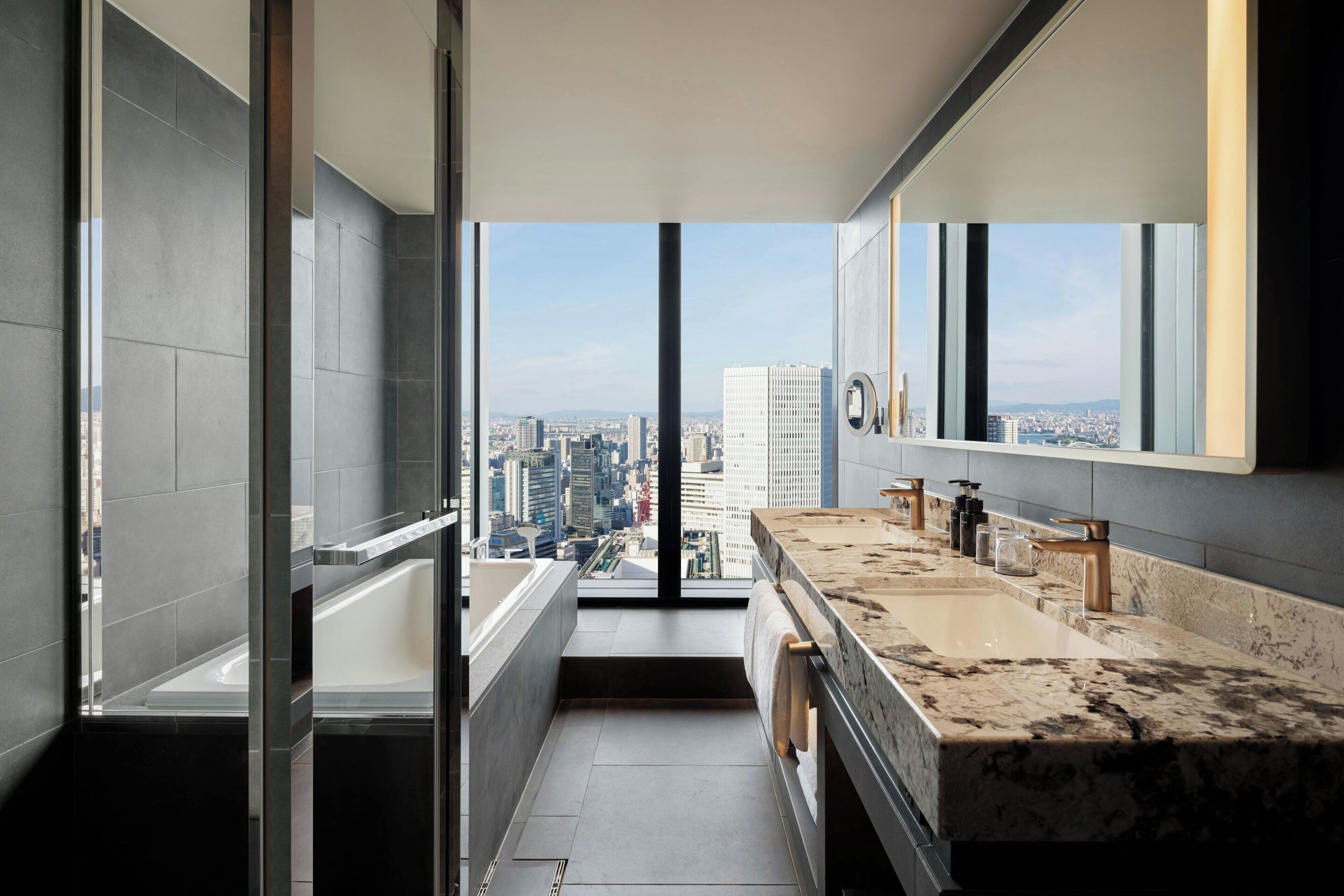 Photo - THE OSAKA STATION HOTEL, Autograph Collection