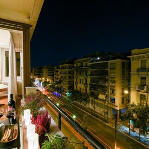 2 bedrooms - Classy Apartment in the Heart of Athens (Athens)