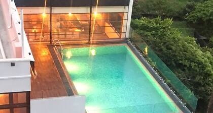 Lavinia Bay Beach Hotel