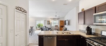 Cheerful King Bed Home in the Villages