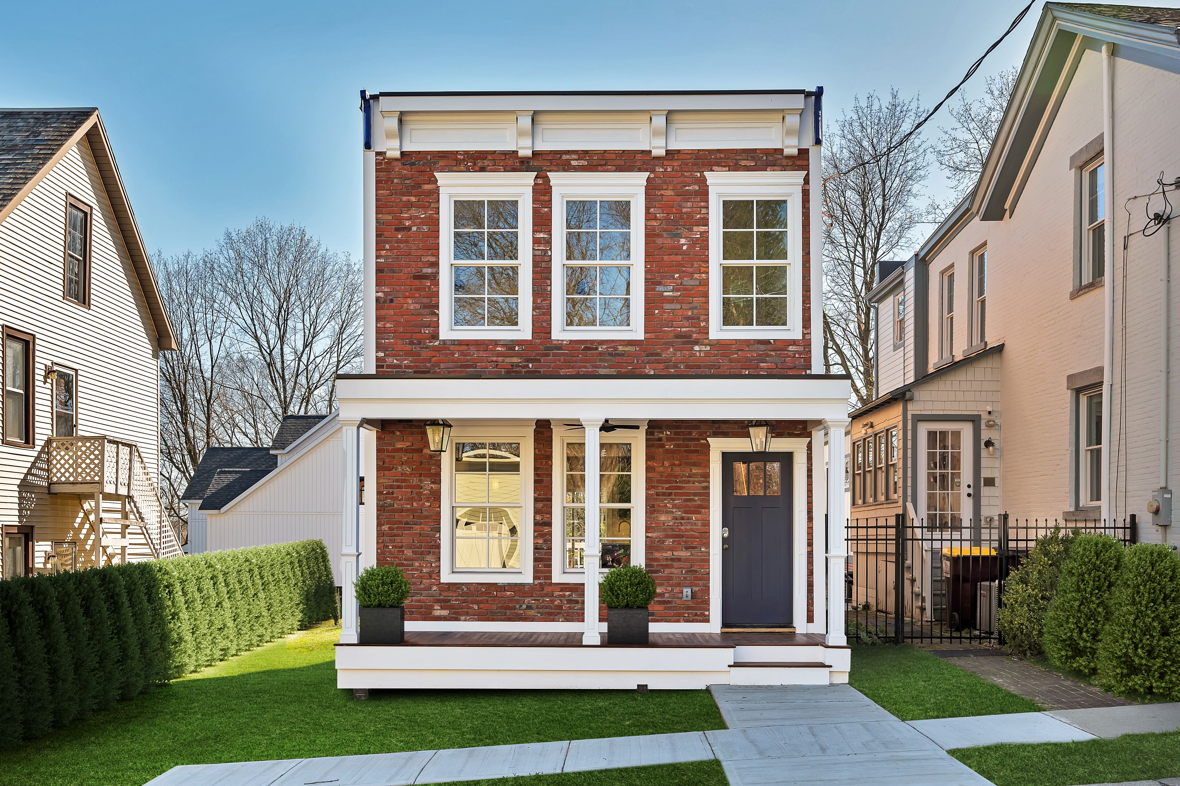 Brand new restored brownstone, walkable to everything in downtown Saratoga. 
