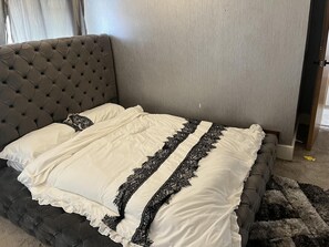 House | 4 bedrooms, free WiFi, bed sheets