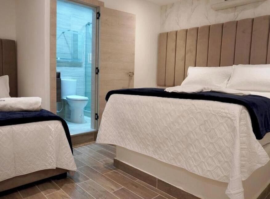 Deluxe Apartment | Premium bedding, down comforters, individually decorated