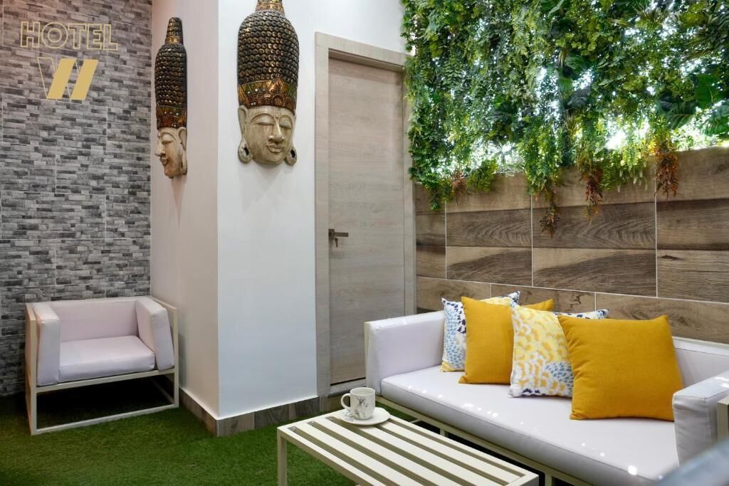 45-inch Smart TV with satellite channels, Netflix, streaming services