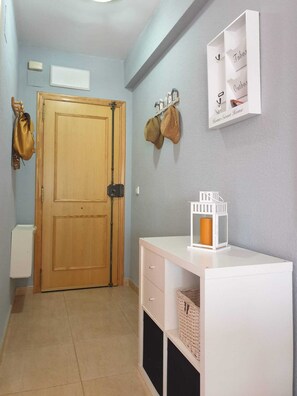 Interior - Apartamento con Salida Directa a la Arena. Gran Piscina y Vistas al mar (Denia)