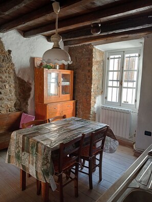 Dining - 2 Bedroom Private vacation home in Sant'Agata Fossili (Sant'Agata Fossili)