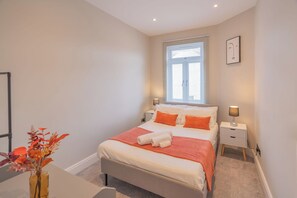 Casa | 3 habitaciones, tabla de planchar con plancha y wifi gratis 