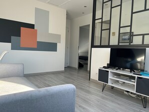 TV