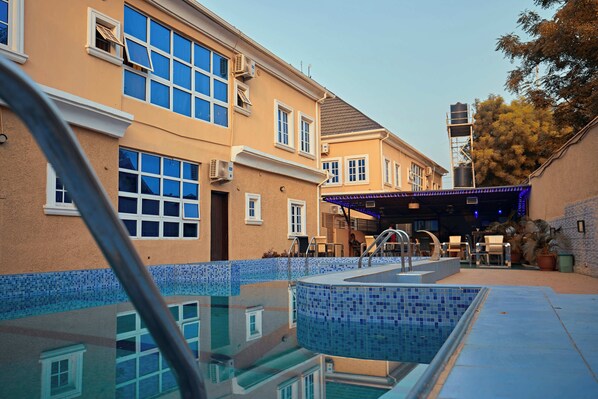 Classic Single Room | Living area - Apartment 550 (Abuja)