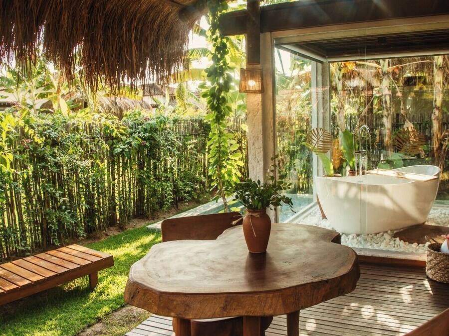 Kahden hengen luksushuone (kaksi sänkyä), näköala puutarhaan | Työpöytä, kannettavalle tietokoneelle sopiva työtila, pimennysverhot