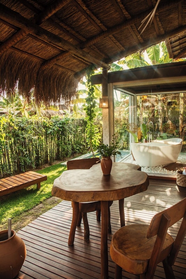 Luxury Twin Room, Garden View | Desk, laptop workspace, blackout drapes, free WiFi - Pousada Zaya (São Miguel dos Milagres)