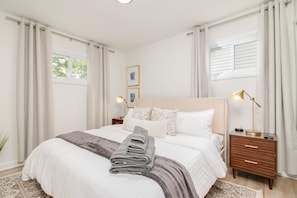 3 Schlafzimmer, Schreibtisch, Bügeleisen/Bügelbrett, kostenloses WLAN