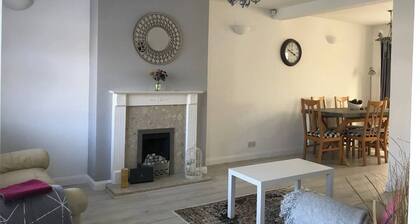 Immaculate 2-bed House in Coventry