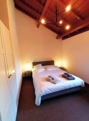 1 bedroom, WiFi - Cozy rural retreat with vineyards just 2.5 km from heritage city of Guimarães
 (Guimarães)