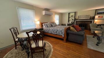 1 quarto, escrivaninha, Wi-Fi de cortesia, roupa de cama