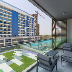Apartment, Smoking - The Pinnacle - 213 2BD (Dubai)