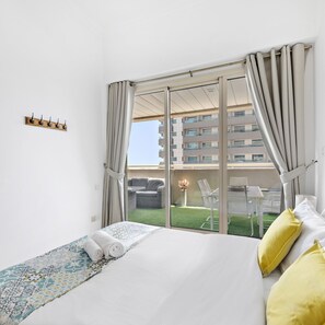 Apartment - Dream Tower 1 - 910 1BD (Dubai)