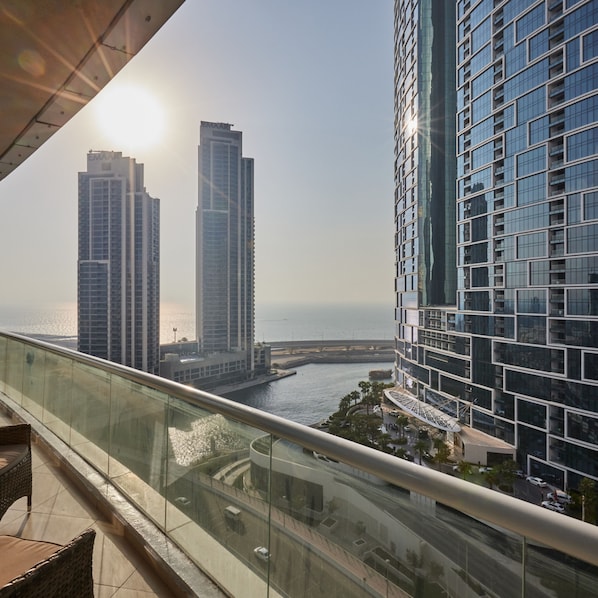 Huoneisto | 4 makuuhuonetta