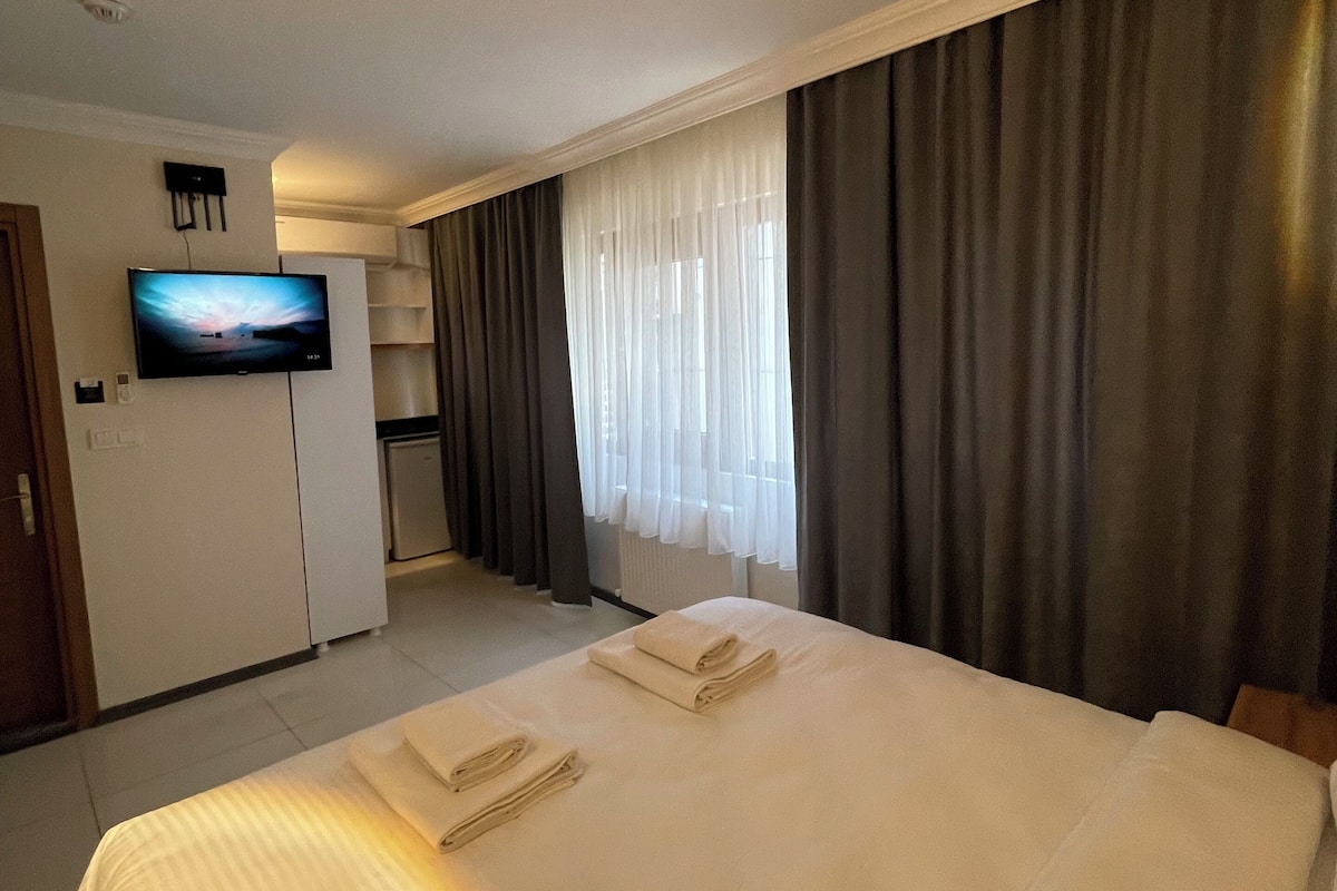 Standard Double Room | Espace de travail pour ordinateur portable, chambres insonorisées